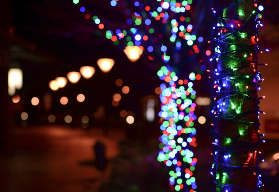Xmas lights outdoors 920